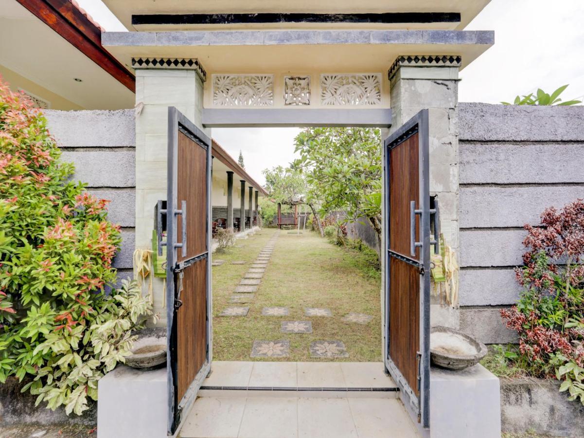 Oyo 90711 Blembong Homestay Jimbaran Exteriör bild
