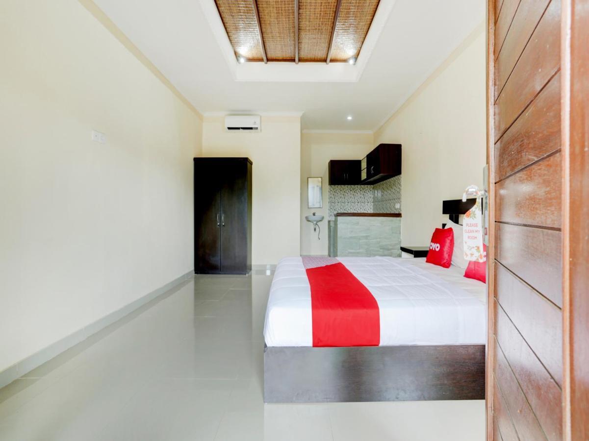 Oyo 90711 Blembong Homestay Jimbaran Exteriör bild