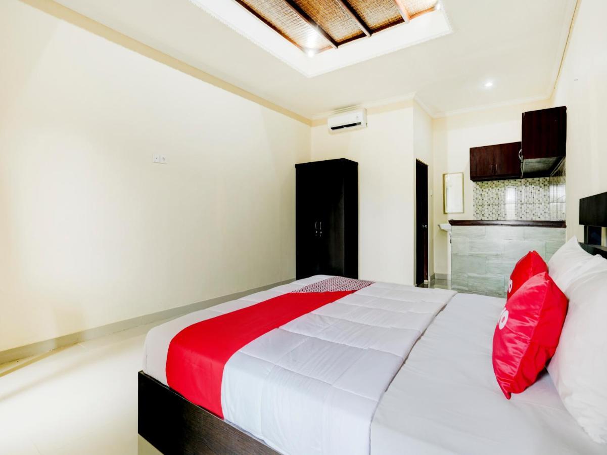 Oyo 90711 Blembong Homestay Jimbaran Exteriör bild